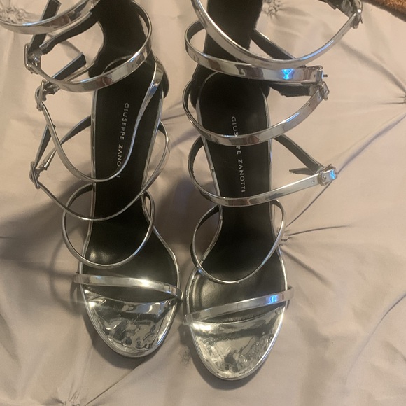 Giuseppe Zanotti heels - Picture 4 of 7
